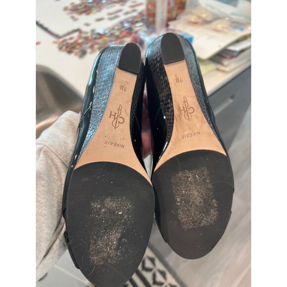 Cole Haan size 7 black patent leather pumps peep toe shoes - Picture 4 of 4